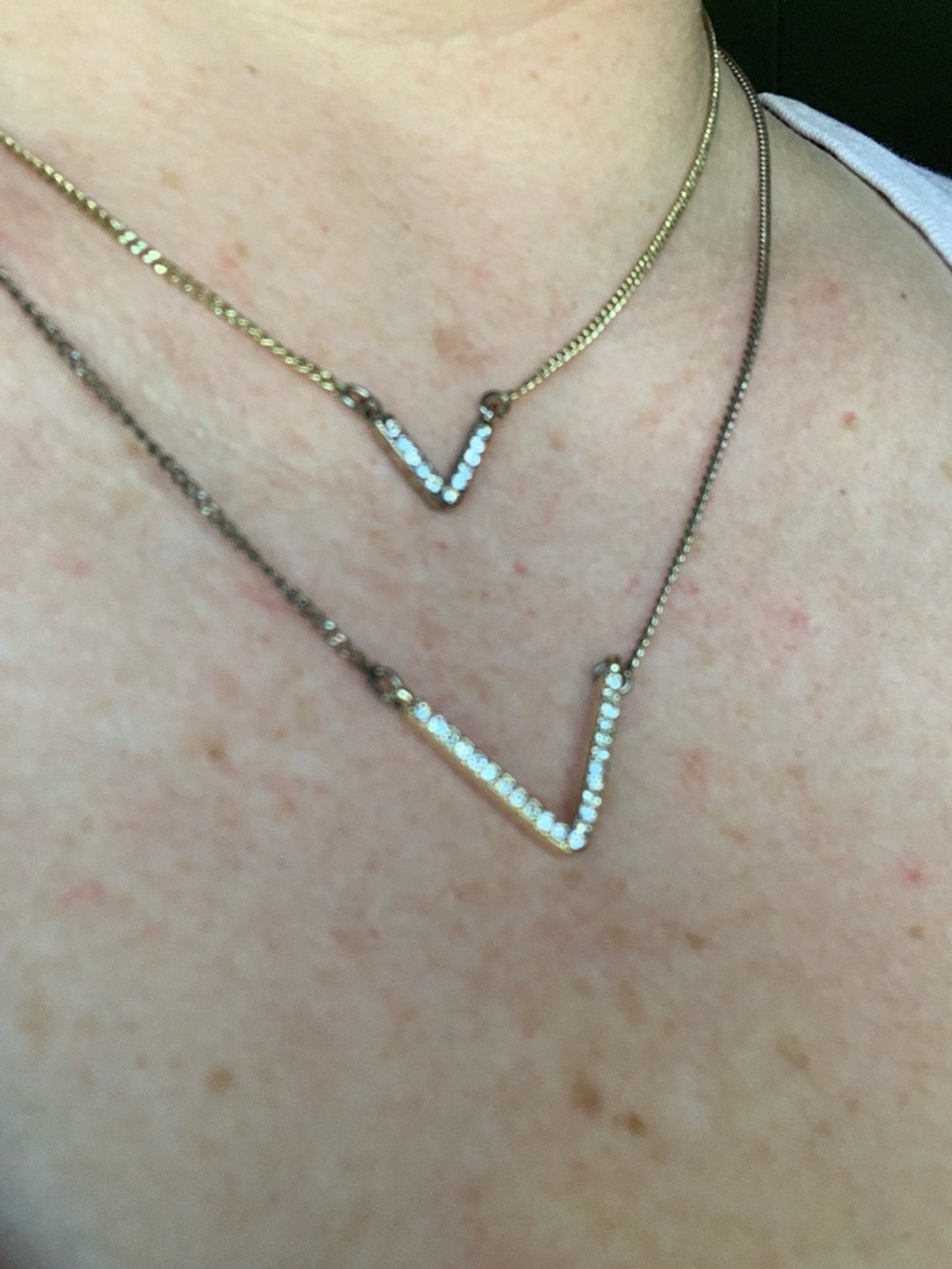 V Necklace Rhinestone Chevron Pendant Double Chain NWOT– SHIPS TOMORROW